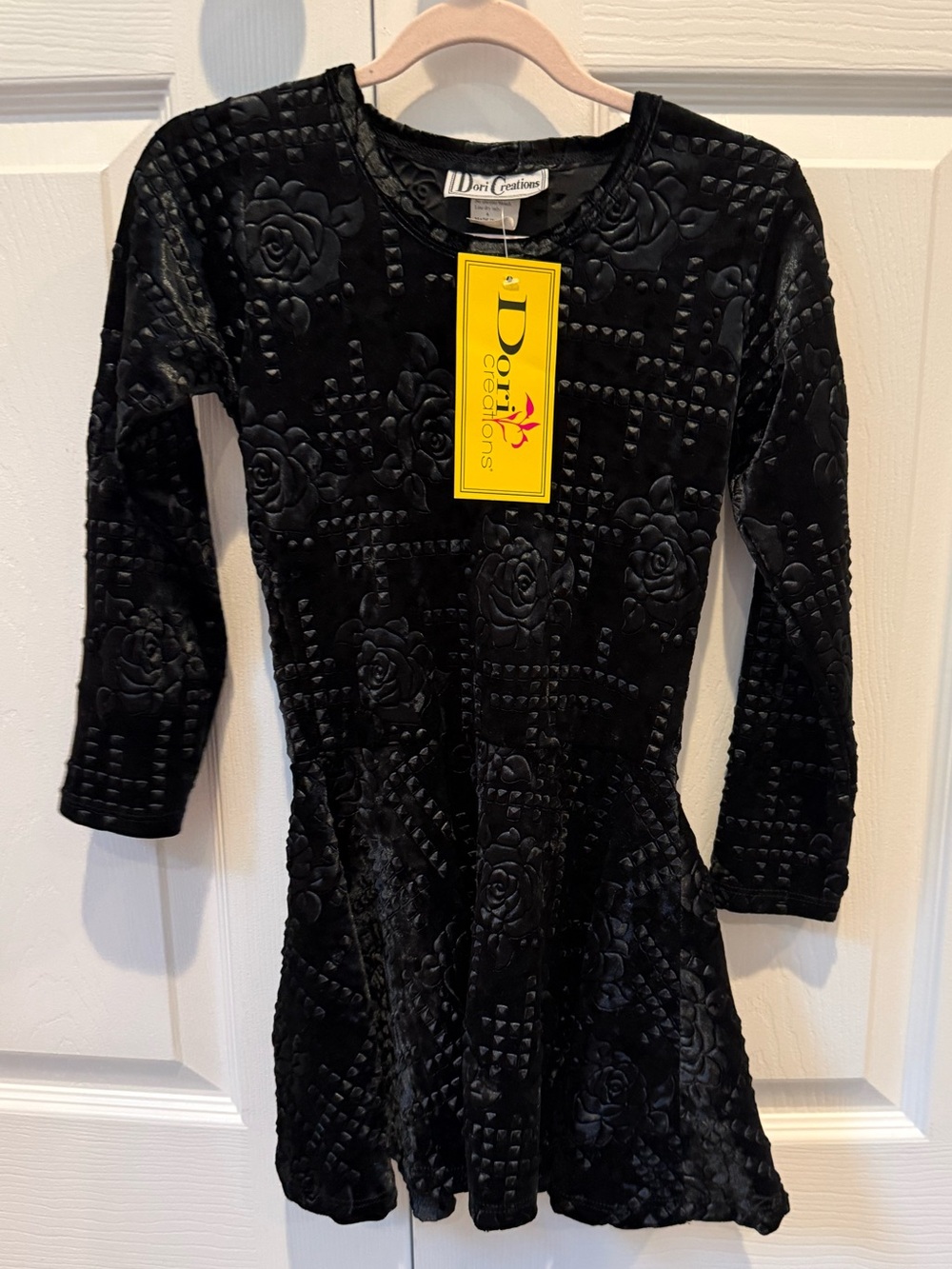 New w Tags Dori Creations Black Embossed Velvet Long Sleeve Skater Dress Sz 6